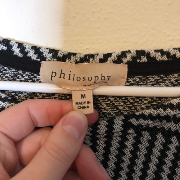 Philosophy| Black and White Geometric Sweater - Picture 5 of 7